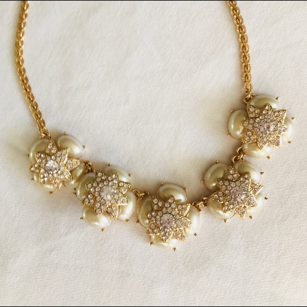 GORGEOUS CHARTER CLUB GOLD AND PEARL CHOKER NWT